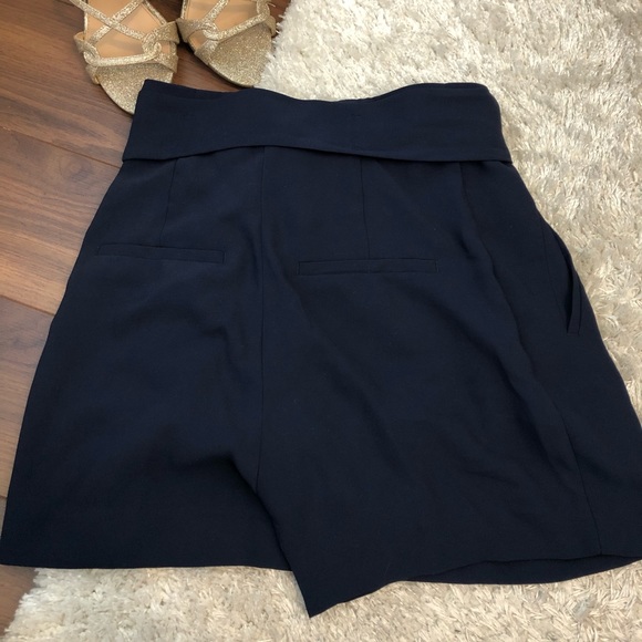 ✨Navy✨ Paper-bag Shorts - Picture 2 of 4